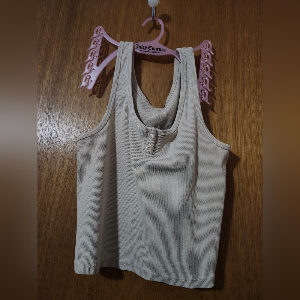 No Name Crop Tops - Picture 3 of 10